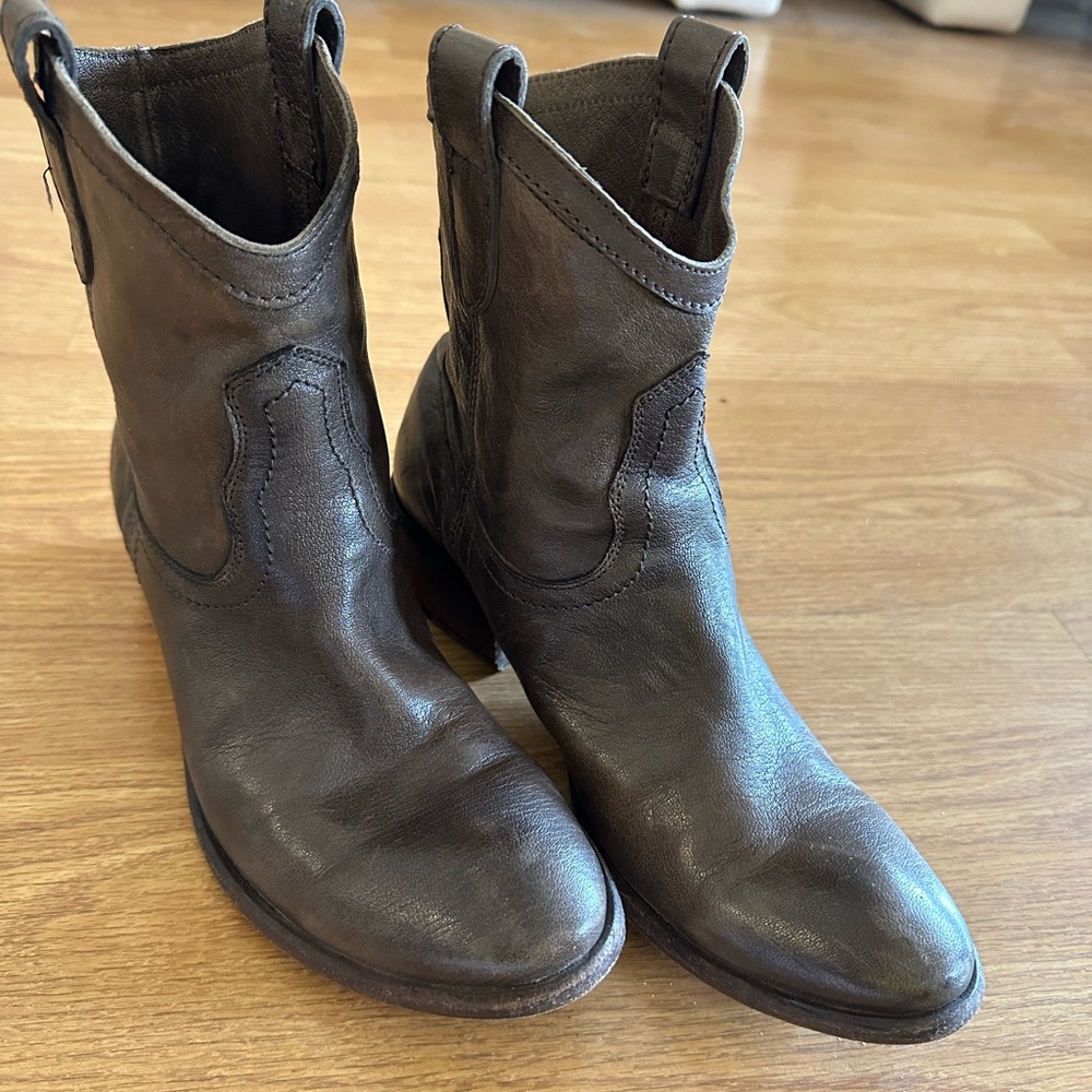 Frye ankle cowboy boot